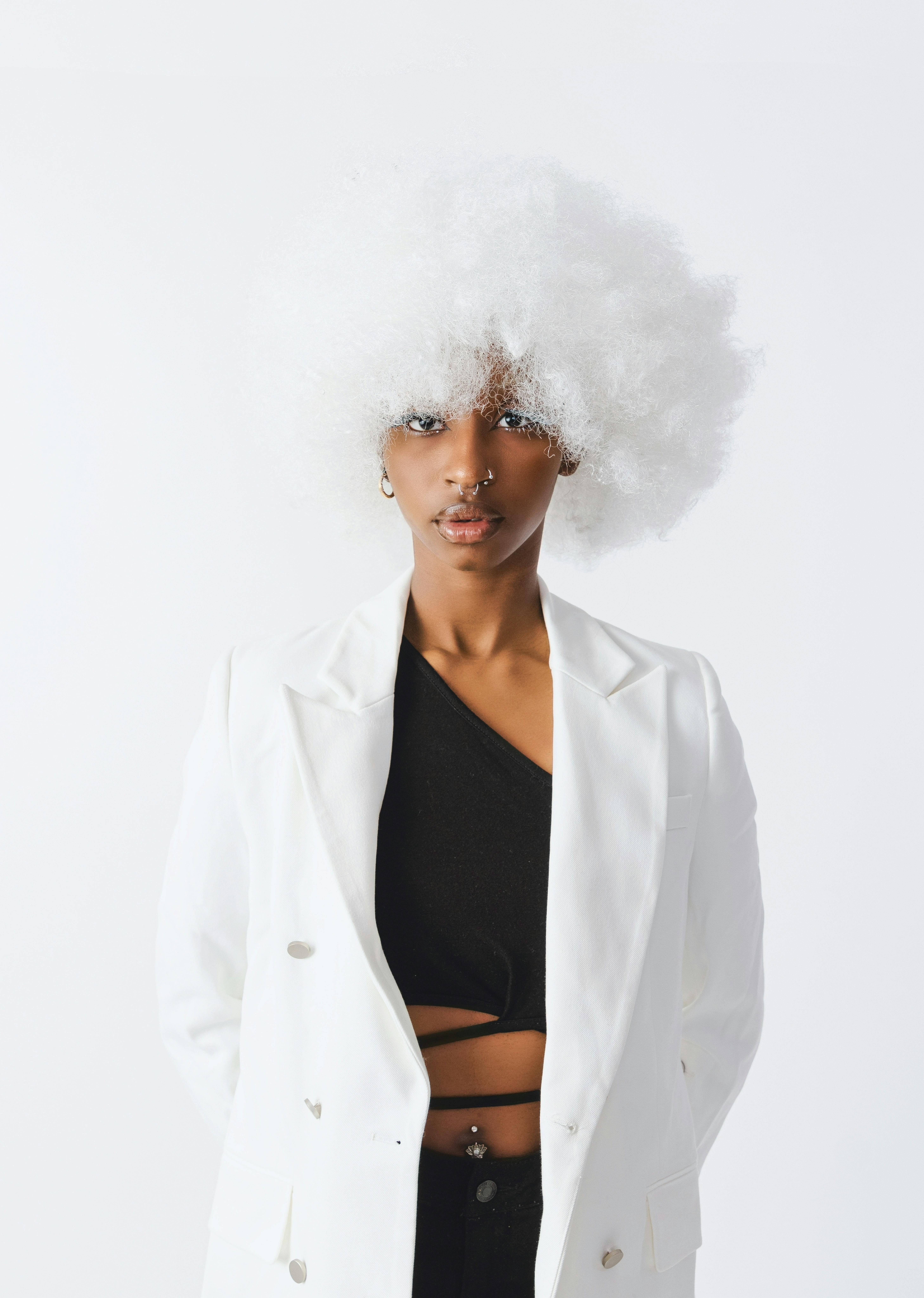 The Best Wig Textures for Nigeria's Hot & Humid Climate